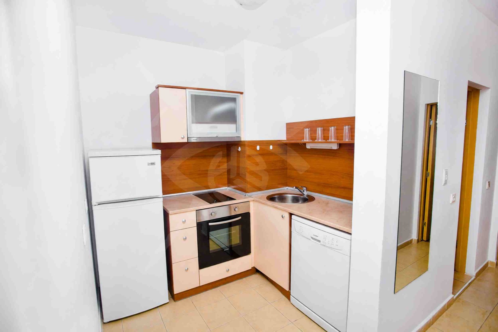 Продава 2-СТАЕН, гр. Несебър, област Бургас