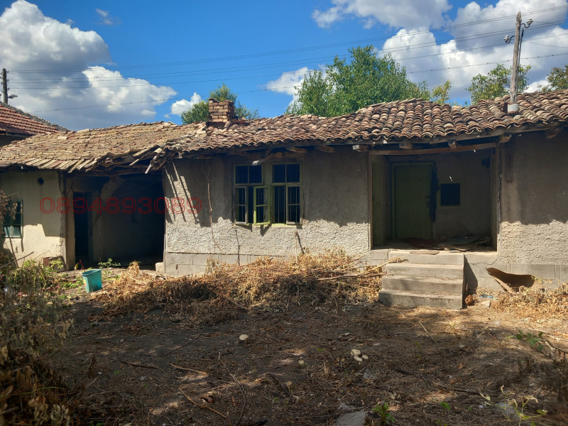 Продава КЪЩА в област Търговище, с. Алваново - 855 кв.м / 20 451.68 € » 40 000 лв.