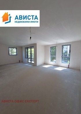 Продава  4-стаен, град София