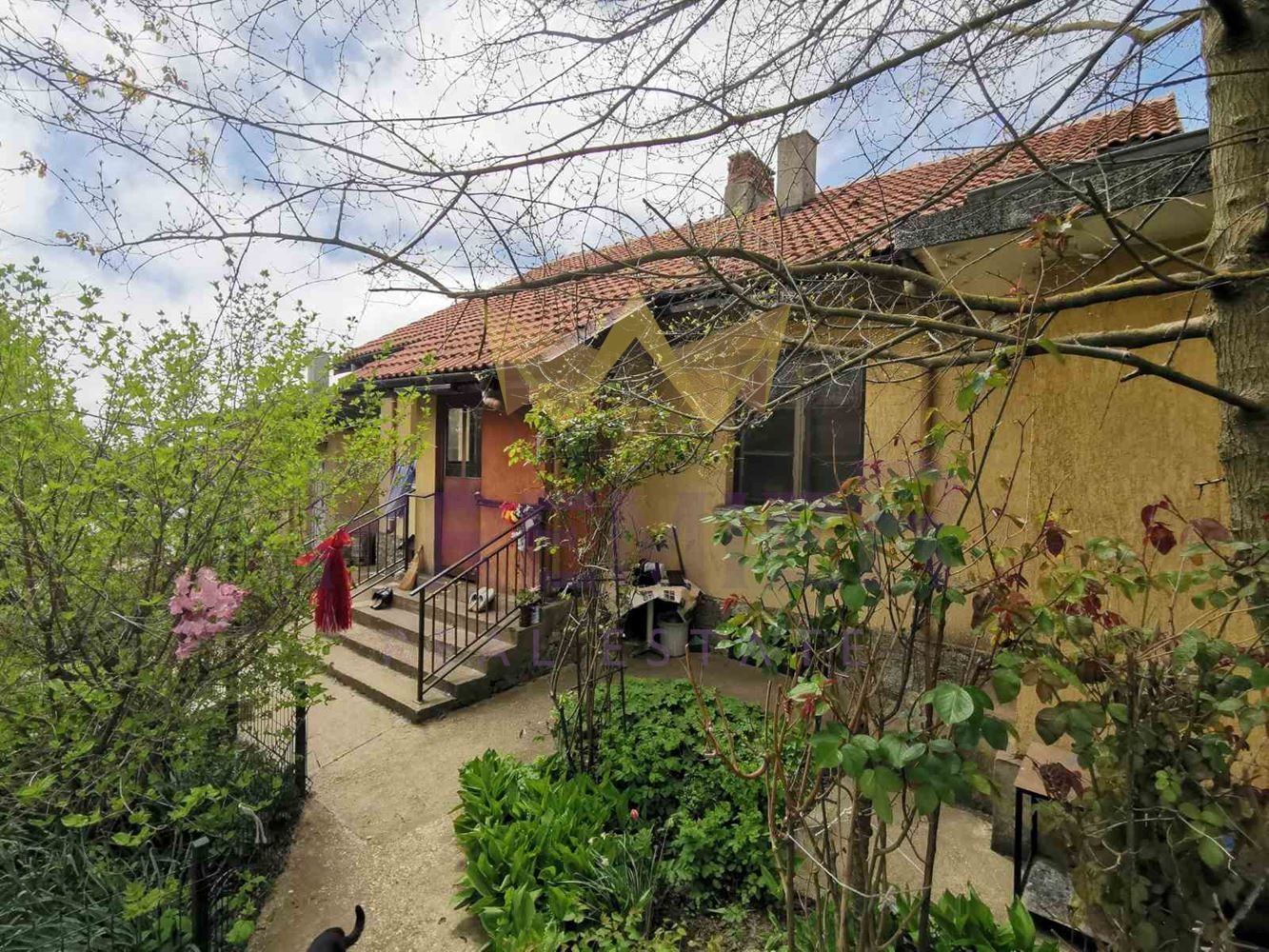 Продава КЪЩА, с. Стражица, област Добрич