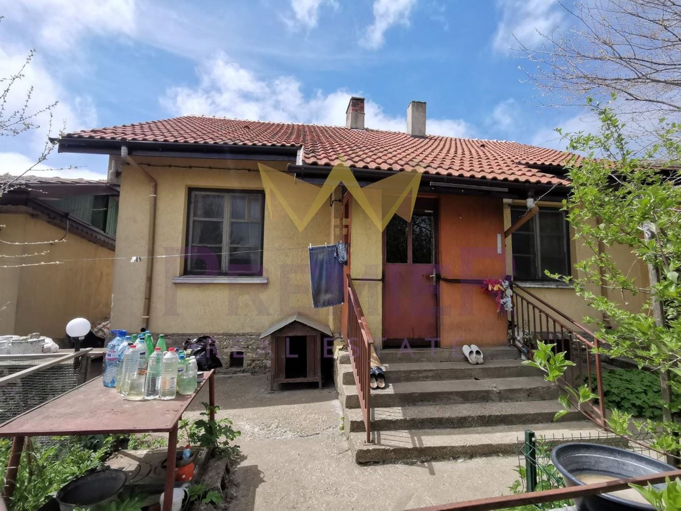 Продава КЪЩА, с. Стражица, област Добрич, снимка 2 - Къщи - 54588665