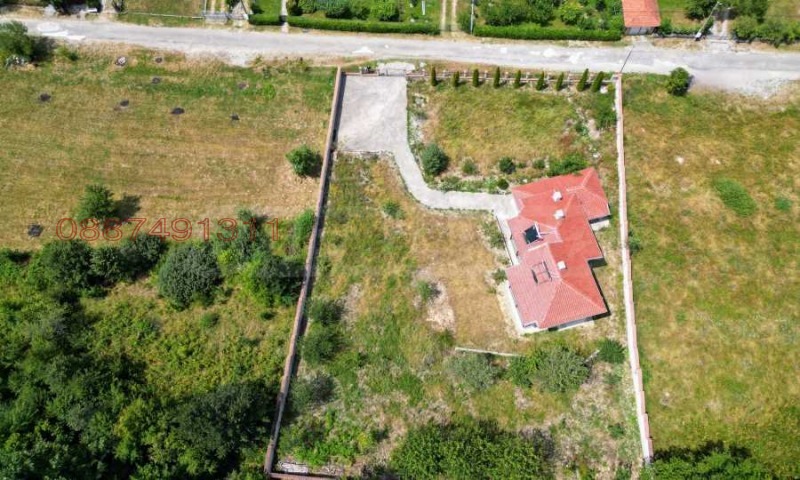 Продава КЪЩА, гр. Априлци, област Ловеч, снимка 13 - Къщи - 52770551