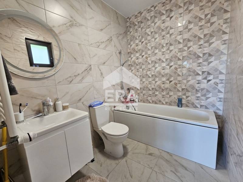 Продава КЪЩА, гр. София, с. Волуяк, снимка 10 - Къщи - 54791455