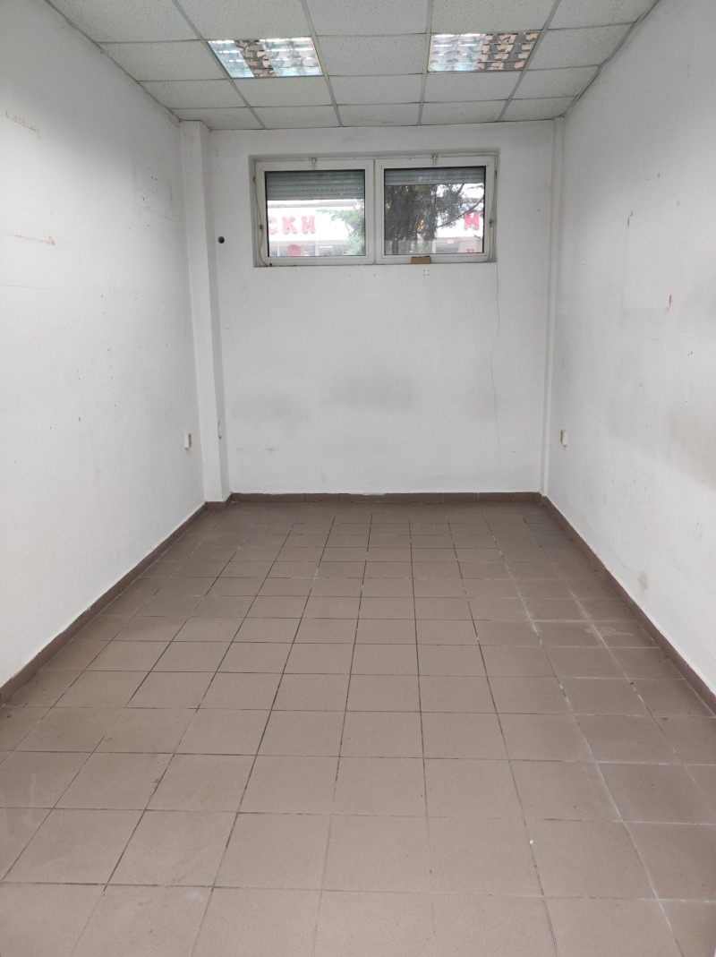 Продава ОФИС в град Добрич, Център - 15 кв.м / 23 000 € » 44 984.09 лв., ДИМИТРОВ ГРУП