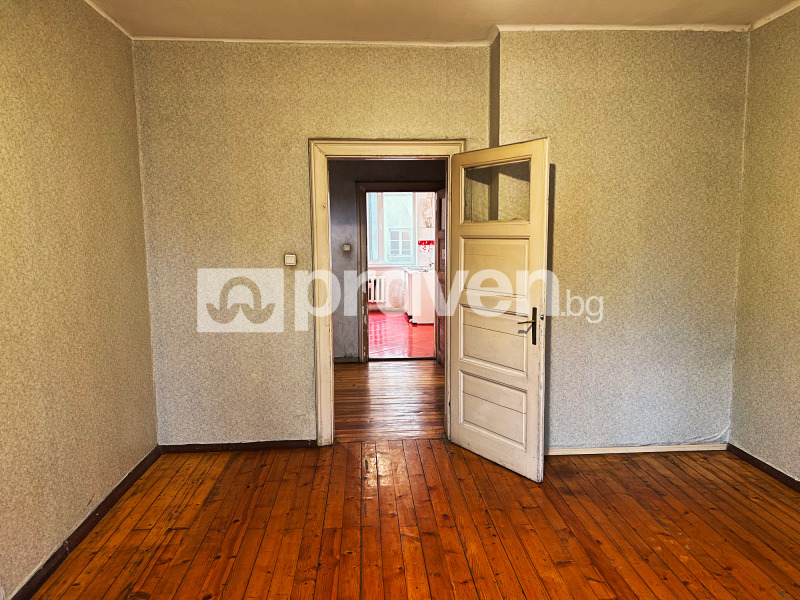 Продава МНОГОСТАЕН, гр. София, Център, снимка 9 - Апартаменти - 53037607