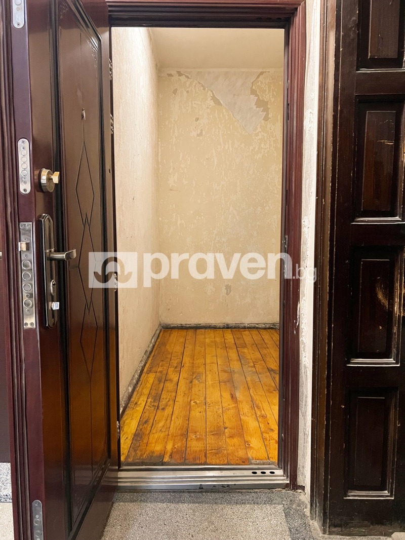 Продава МНОГОСТАЕН, гр. София, Център, снимка 2 - Апартаменти - 53037607