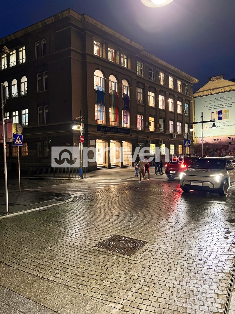 Продава МНОГОСТАЕН, гр. София, Център, снимка 16 - Апартаменти - 53037607