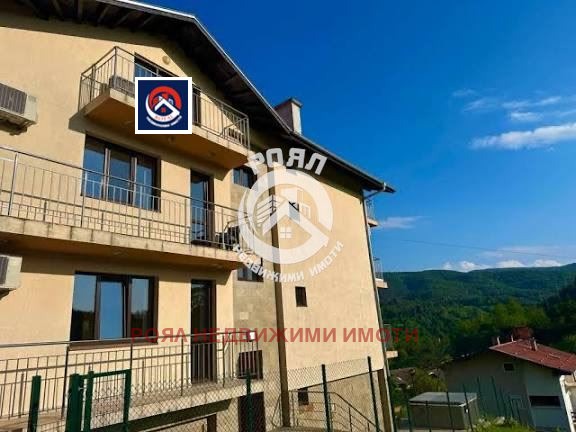Продава ХОТЕЛ, гр. Батак, област Пазарджик, снимка 2 - Хотели - 56366212