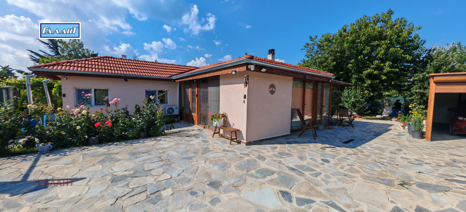 Продава КЪЩА, гр. Варна, м-т Перчемлията