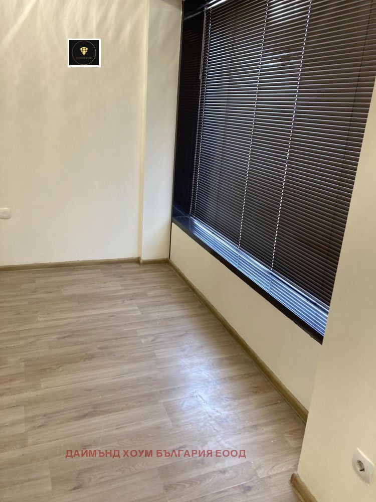 Продава ОФИС, гр. Пловдив, Кършияка, снимка 2 - Офиси - 55586399