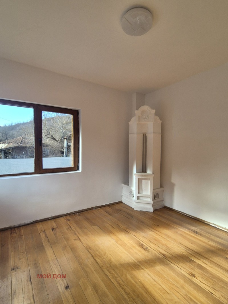 Продава КЪЩА, гр. Елена, област Велико Търново, снимка 5 - Къщи - 53228317