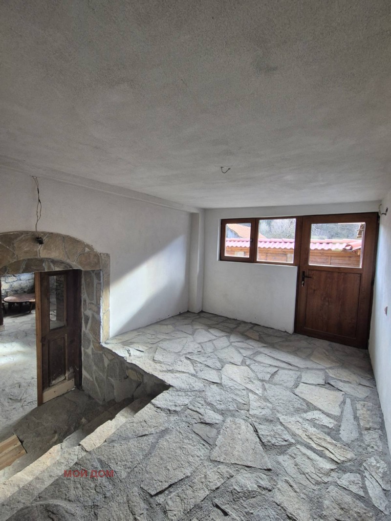 Продава КЪЩА, гр. Елена, област Велико Търново, снимка 11 - Къщи - 53228317