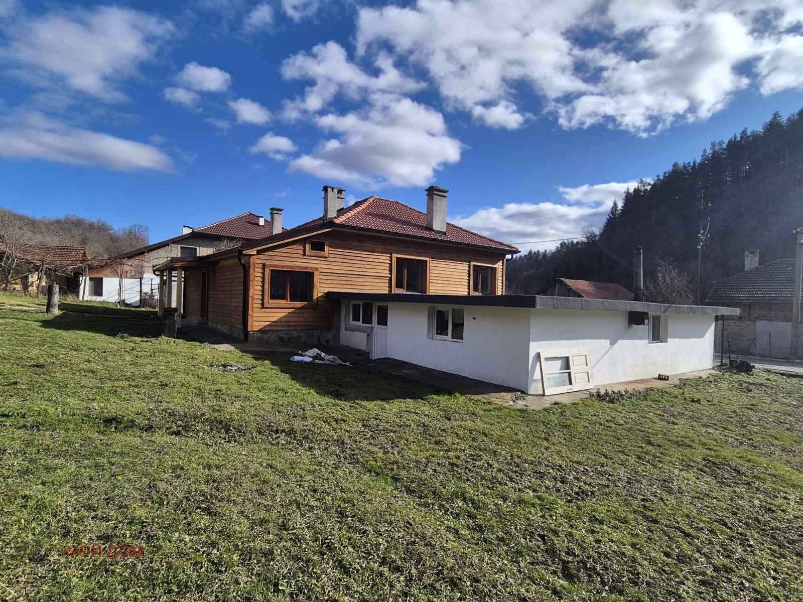 Продава КЪЩА, гр. Елена, област Велико Търново, снимка 2 - Къщи - 53228317
