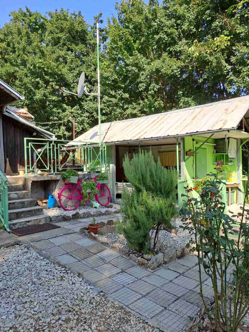 Продава ВИЛА, с. Бежаново, област Ловеч, снимка 3 - Вили - 52779824