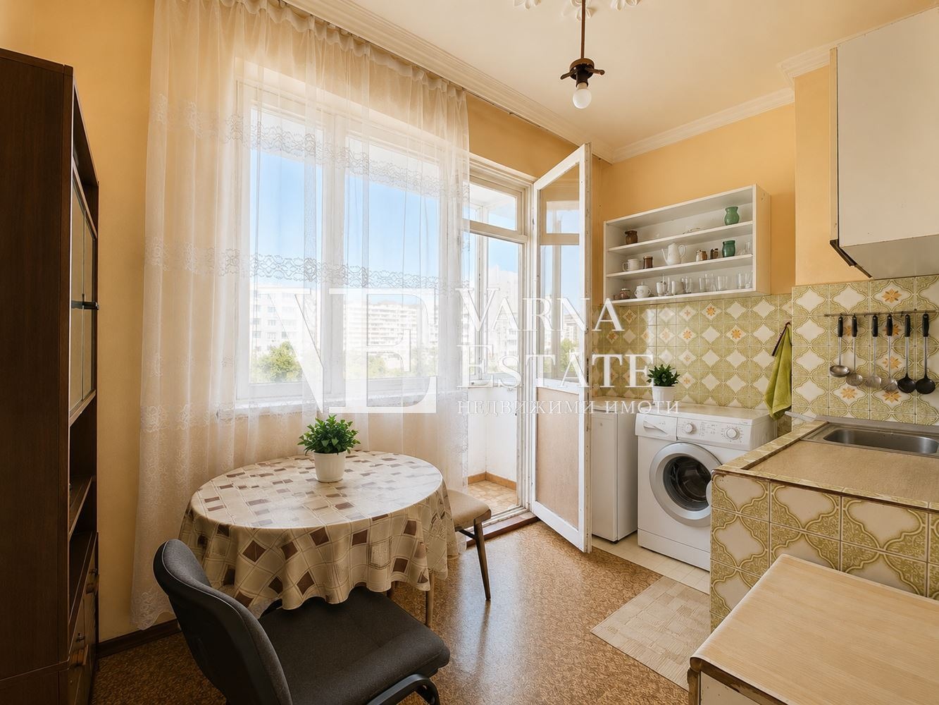 Продава 3-СТАЕН, гр. Варна, Младост 2