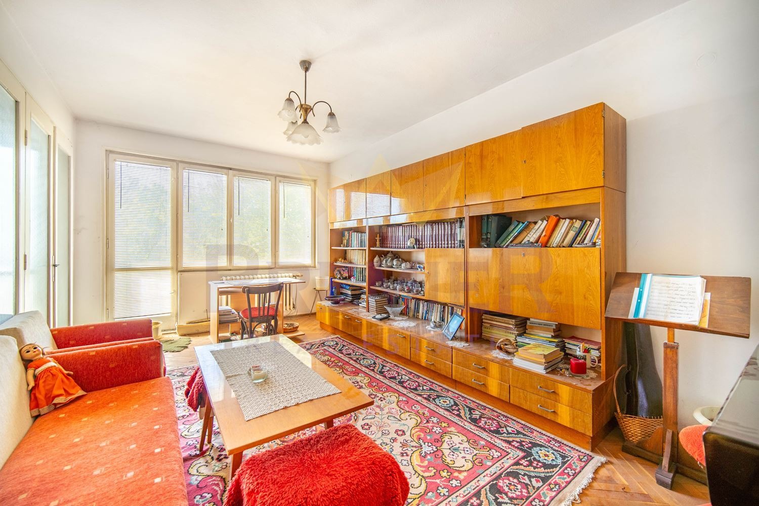 Продава МНОГОСТАЕН, гр. Добрич, Център, снимка 3 - Апартаменти - 54223782