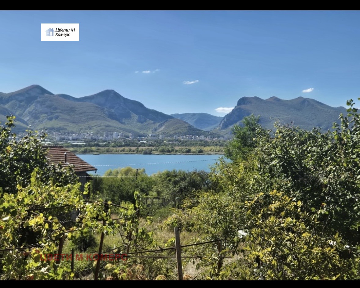 Продава ВИЛА, гр. Враца, Студентски град, снимка 2 - Вили - 53796698