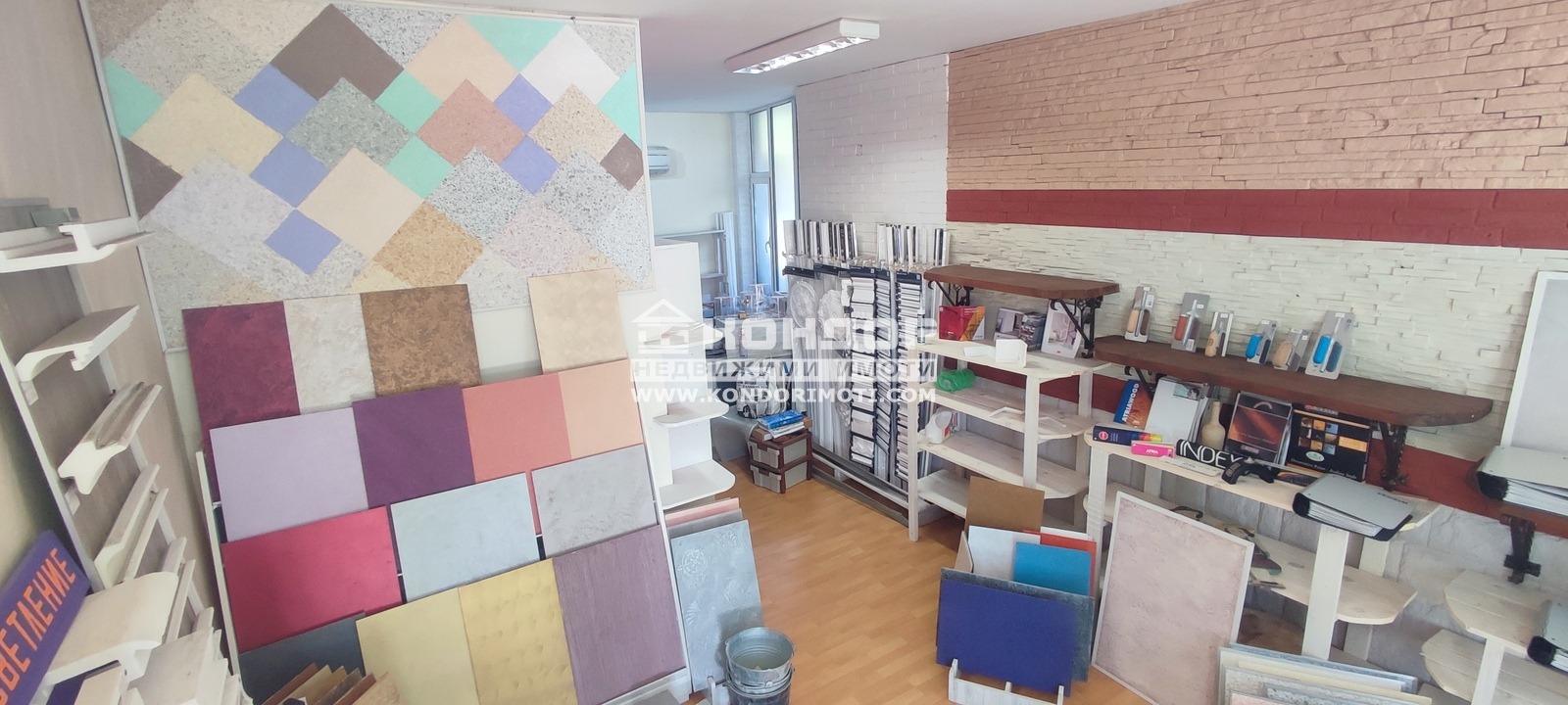 Продава МАГАЗИН, гр. Пловдив, Център, снимка 2 - Магазини - 51983716