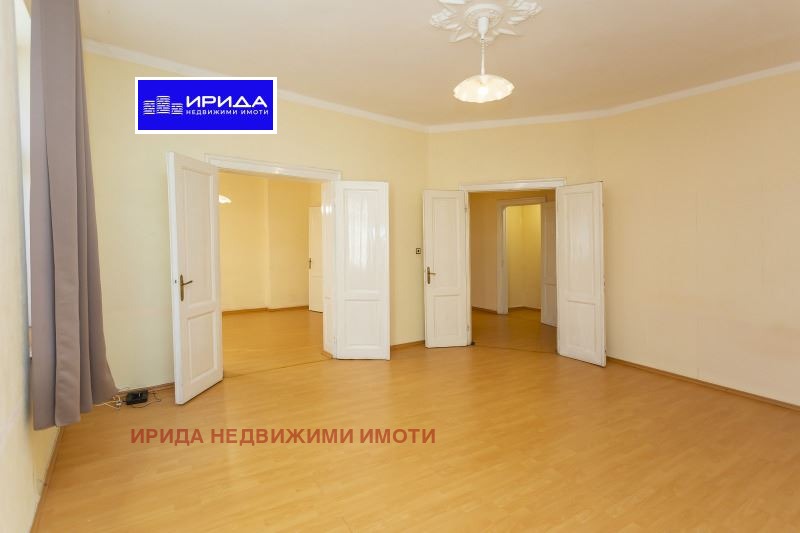 Продава 4-СТАЕН, гр. София, Център, снимка 6 - Aпартаменти - 47615872