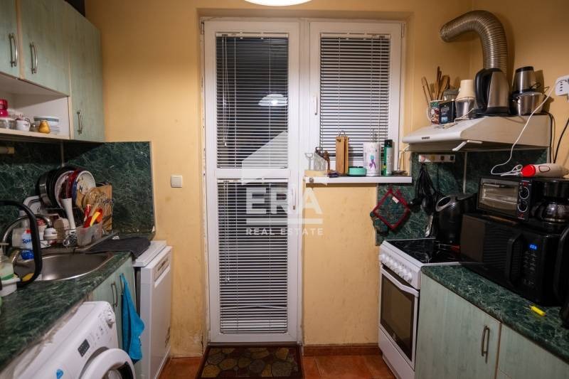 Продава МНОГОСТАЕН, гр. София, Бъкстон, снимка 3 - Апартаменти - 53473271