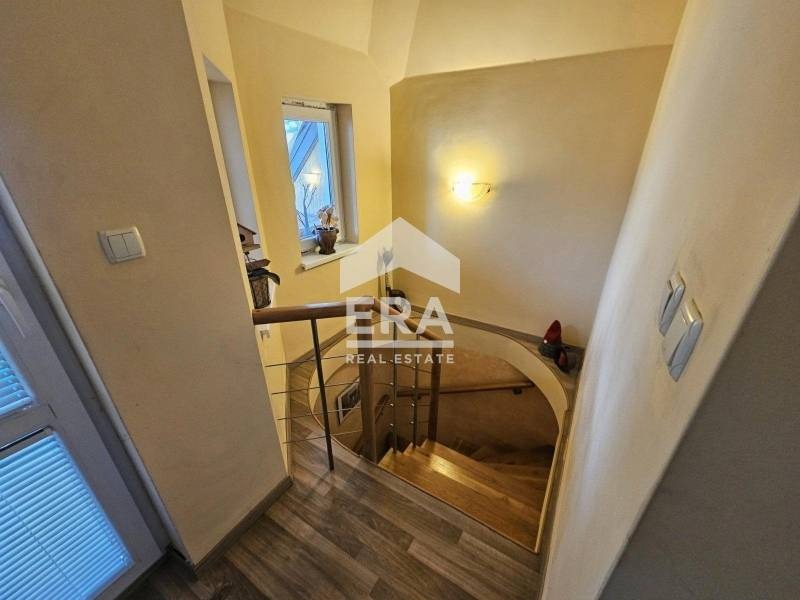 Продава МНОГОСТАЕН, гр. София, Бъкстон, снимка 5 - Апартаменти - 53473271