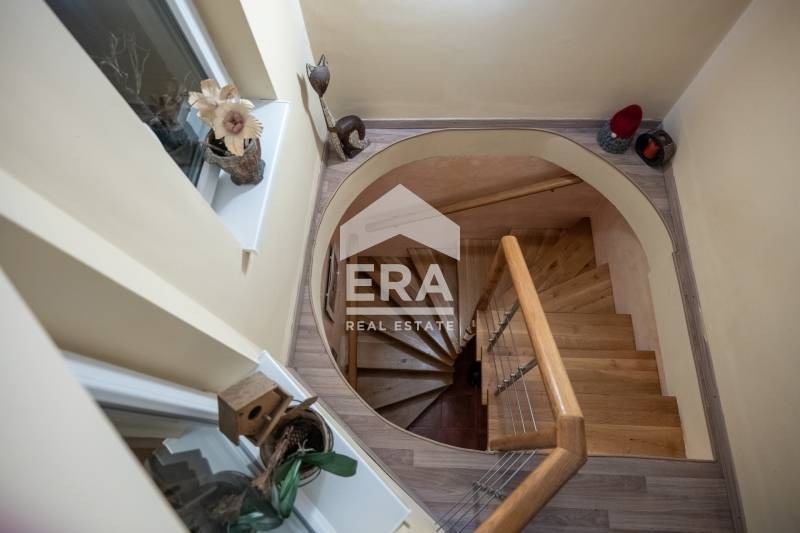 Продава МНОГОСТАЕН, гр. София, Бъкстон, снимка 12 - Апартаменти - 53473271