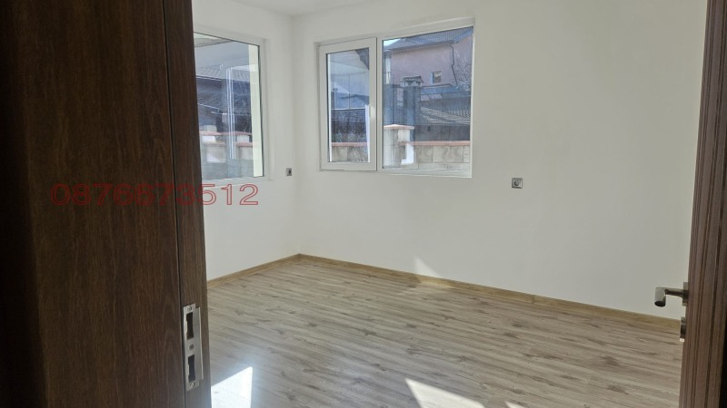 Продава ЕТАЖ ОТ КЪЩА, гр. Варна, Галата, снимка 9 - Етаж от къща - 52850955