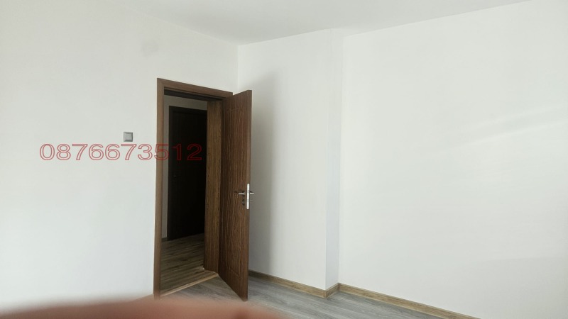 Продава ЕТАЖ ОТ КЪЩА, гр. Варна, Галата, снимка 6 - Етаж от къща - 52850955