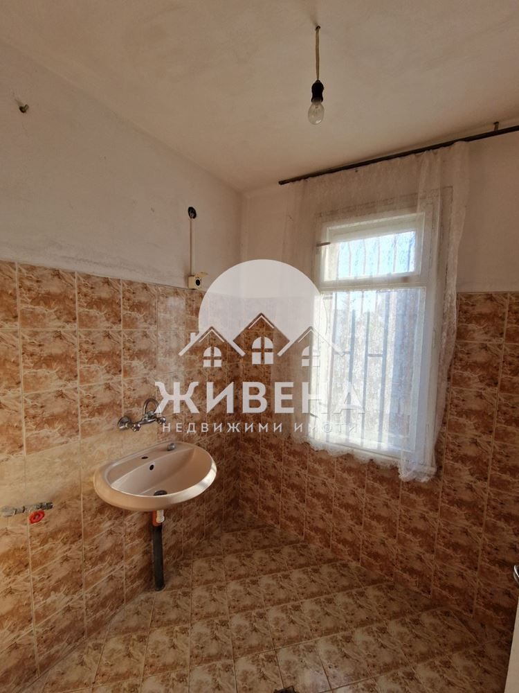 Продава КЪЩА, с. Плачидол, област Добрич, снимка 13 - Къщи - 48980335