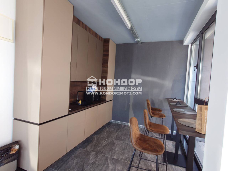 In vendita  Edificio industriale Plovdiv , Industrialna zona - Iug , 2042 mq | 88597069