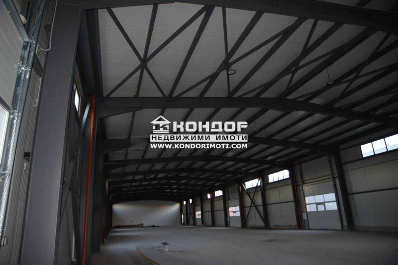 In vendita  Edificio industriale Plovdiv , Industrialna zona - Iug , 2042 mq | 88597069 - Immagine [4]