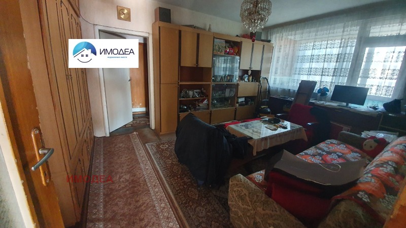 Продава 3-СТАЕН, гр. Велико Търново, Център, снимка 2 - Aпартаменти - 48805731