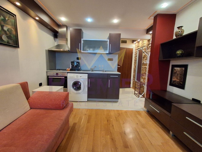 Продава 4-СТАЕН, град Варна, Окръжна болница-Генерали • 229900 € / 449645.32 лв. • 42288667 1