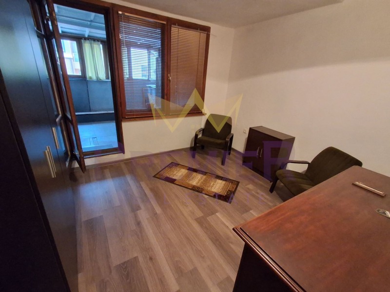 Продава 4-СТАЕН, гр. Варна, Окръжна болница-Генерали, снимка 15 - Апартаменти - 52411360