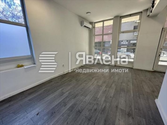 Продава ОФИС, гр. Пловдив, Център, снимка 2 - Офиси - 56170455