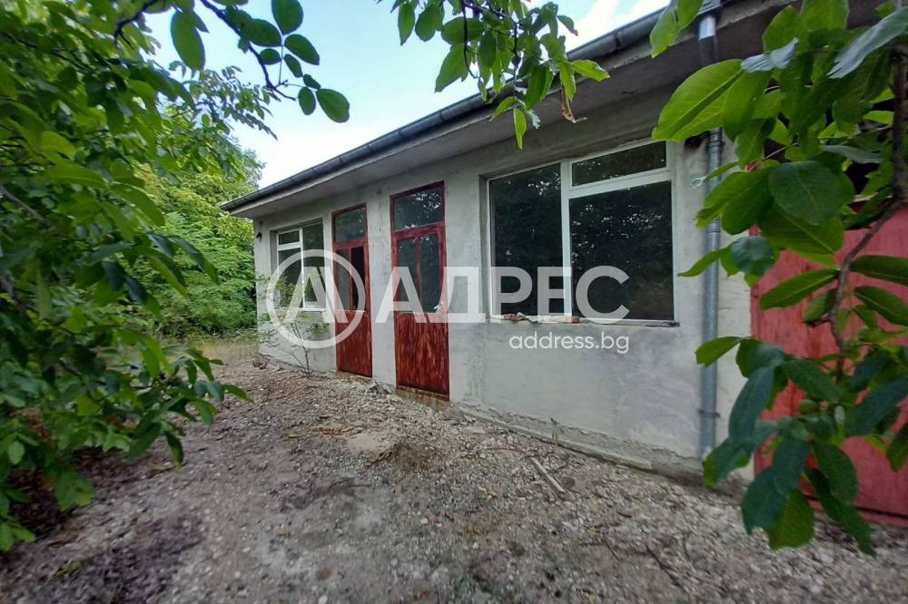 Продава СКЛАД, с. Черноземен, област Пловдив
