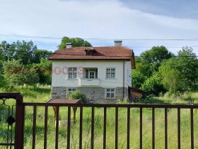 Продава  Къща, с. Лева река