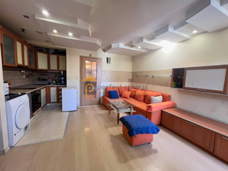 Продава  3-стаен град Пловдив , Център , 91 кв.м | 40455874