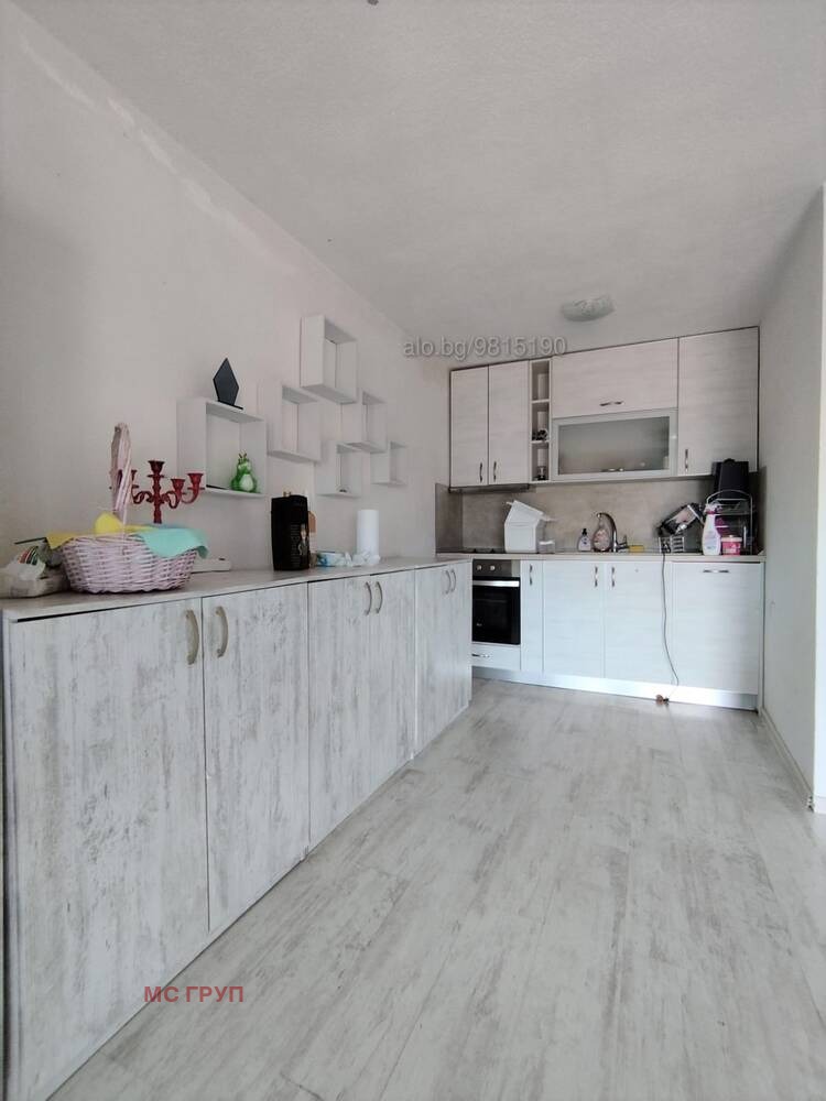 Продава ЕТАЖ ОТ КЪЩА, гр. Сандански, област Благоевград, снимка 2 - Етаж от къща - 52508286