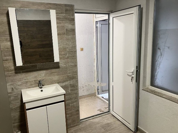 En venta  Casa región Plovdiv , Radinovo , 201 metros cuadrados | 83452035 - imagen [5]