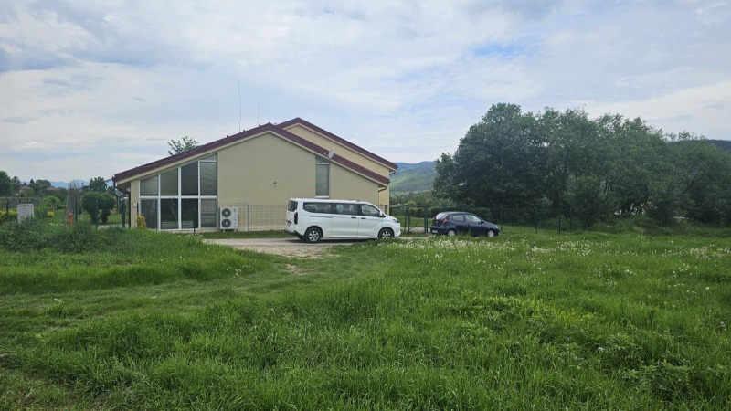 Til salg  Grund region Sofia , Pravets , 3700 kvm | 47702277 - billede [2]