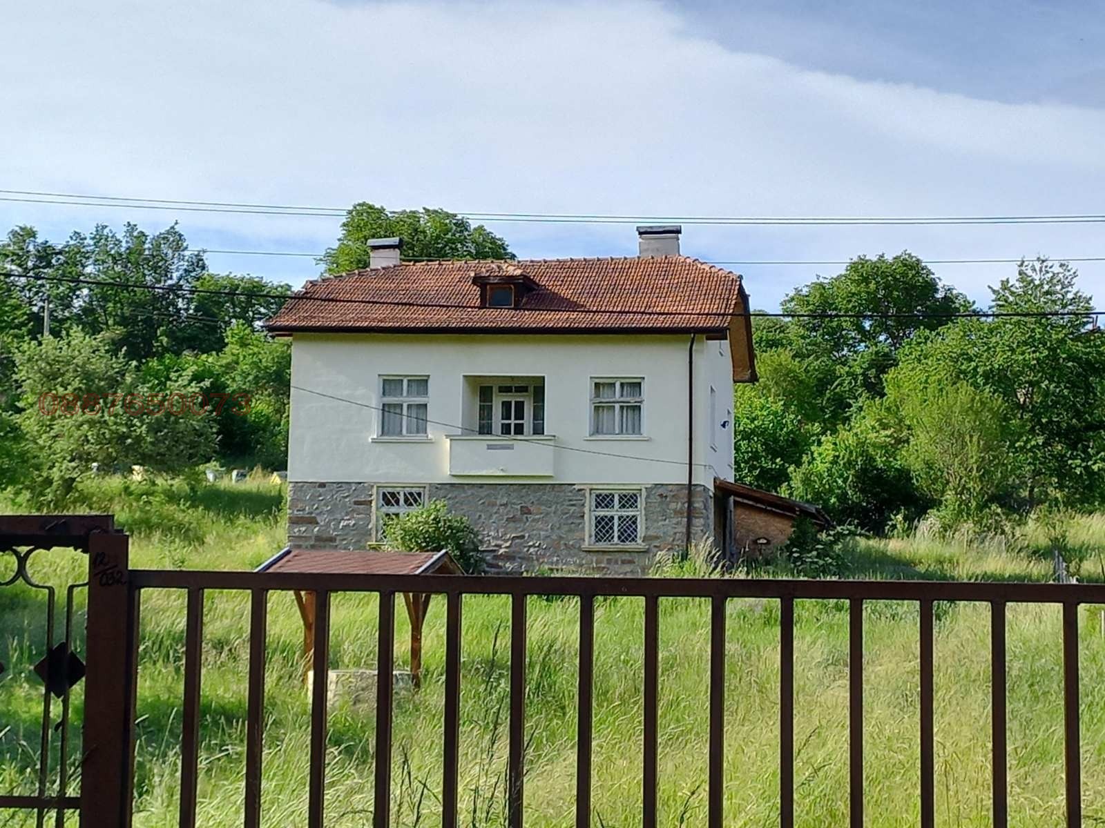 Продава КЪЩА, с. Лева река, област Перник