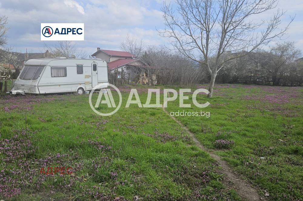 Продава ПАРЦЕЛ, с. Църква, област Добрич