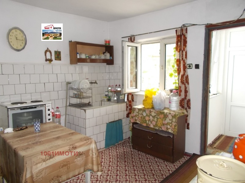Продава КЪЩА, с. Преспа, област Добрич, снимка 4 - Къщи - 52123044