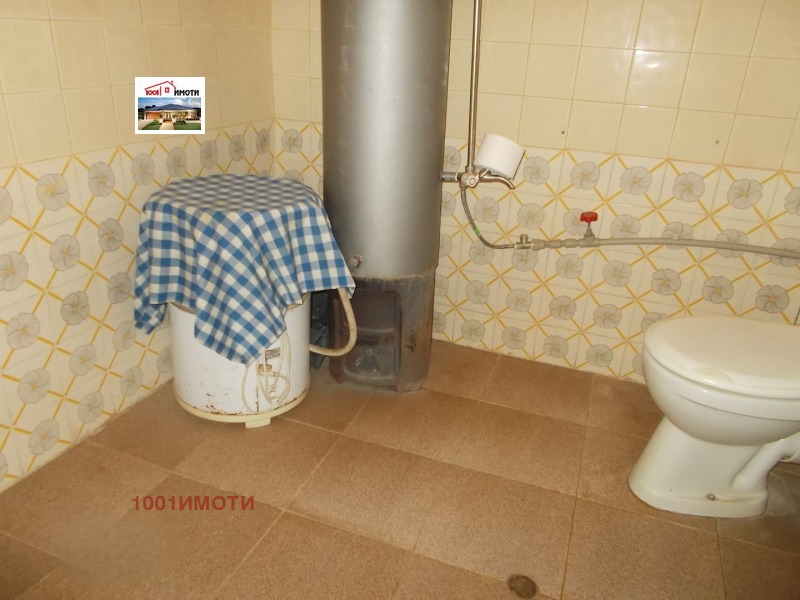 Продава КЪЩА, с. Преспа, област Добрич, снимка 13 - Къщи - 52123044