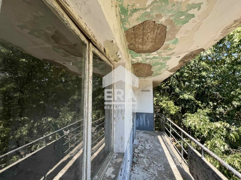 Продава ХОТЕЛ, с. Томпсън, област София област, снимка 16 - Хотели - 56161170