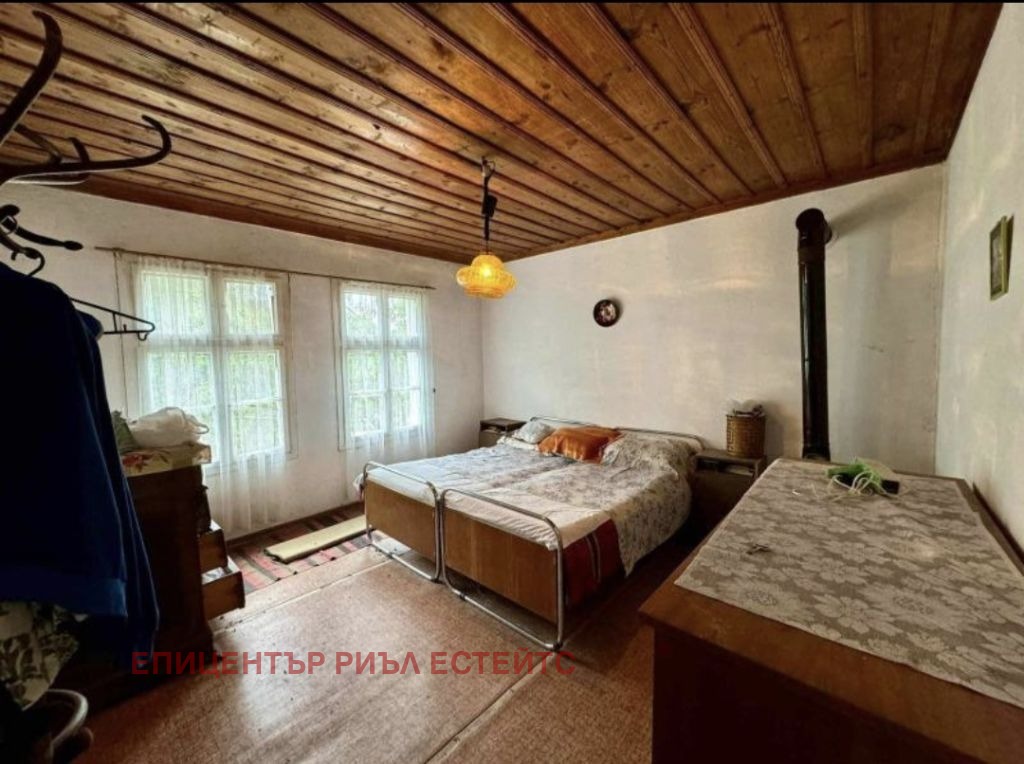 Продава КЪЩА, с. Банище, област Перник, снимка 4 - Къщи - 55966075