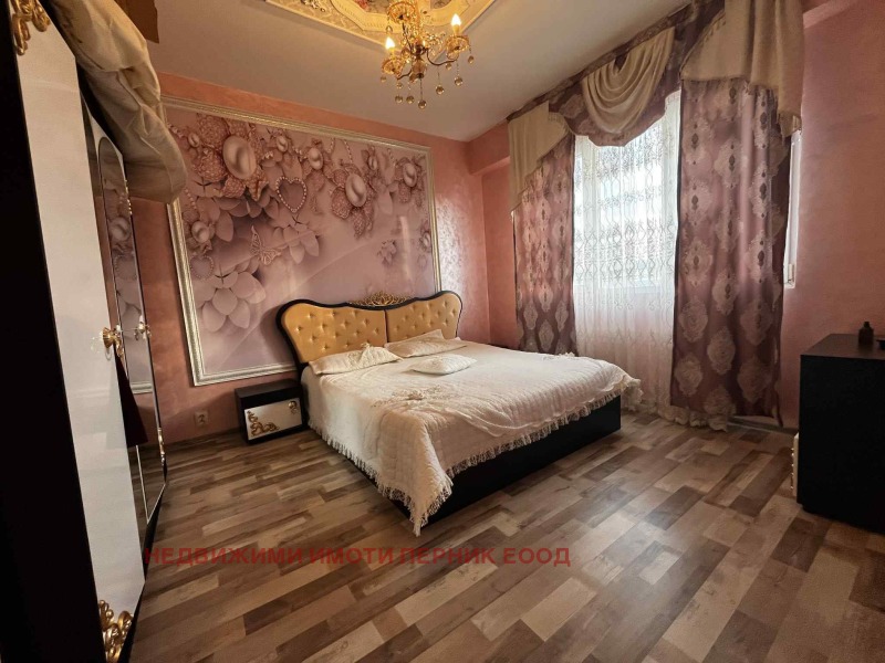 Продава  2-стаен област Перник , гр. Радомир , 70 кв.м | 28609447 - изображение [13]