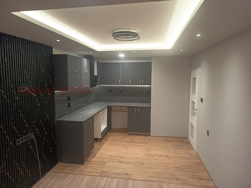 Продава 3-СТАЕН, гр. Перник, Мошино