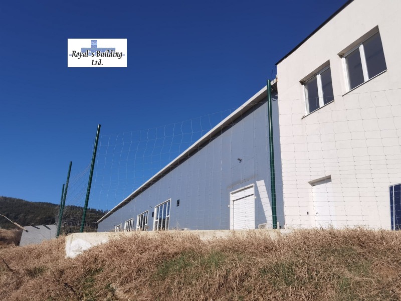 À vendre  Bâtiment industriel Kyustendil , Promichlena zona - Sever , 1400 m² | 17601024